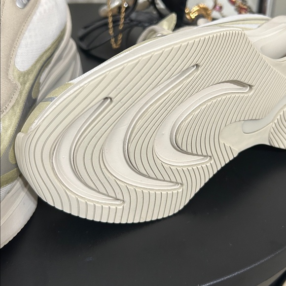 Adidas Stella McCartney Beige Sneakers - Picture 2 of 4